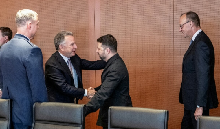 Zelensky Meets U.S. Envoys in Berlin for Talks on Ending Ukraine War